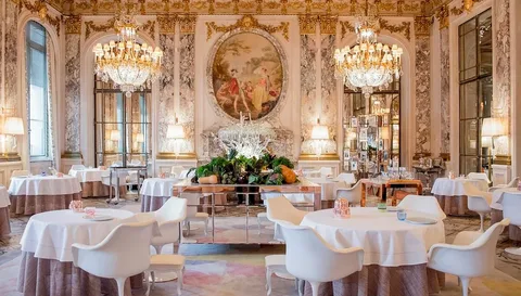 Top 10 Beautiful Restaurant in the world